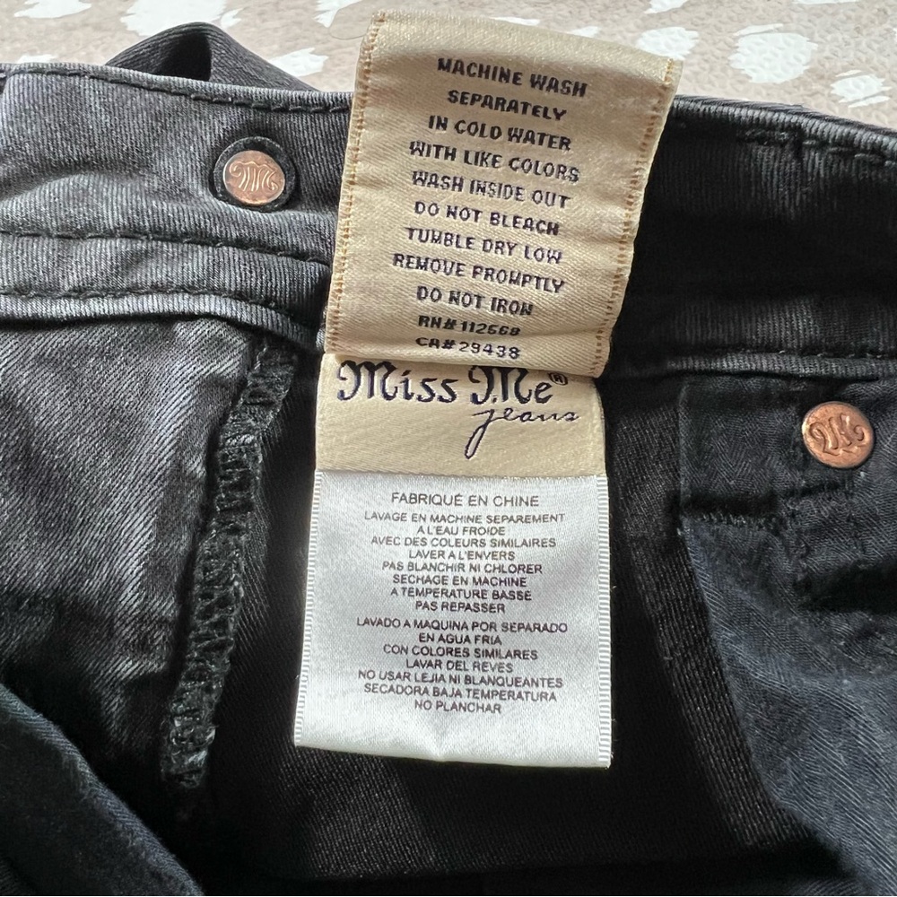 Miss Me Black Embellished Women's Jeans Signature Stretch Skinny Angel Wings W26 - Picture 9 of 9